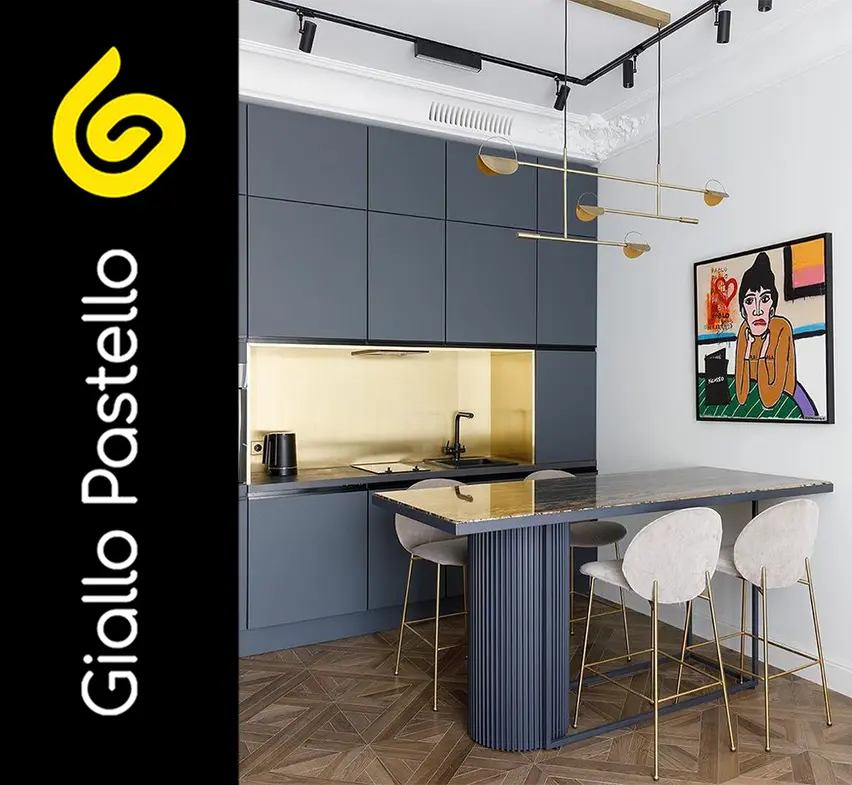 Arredare cucina piccola: cucina e tavolino - Giallo Pastello Interior Design Brescia