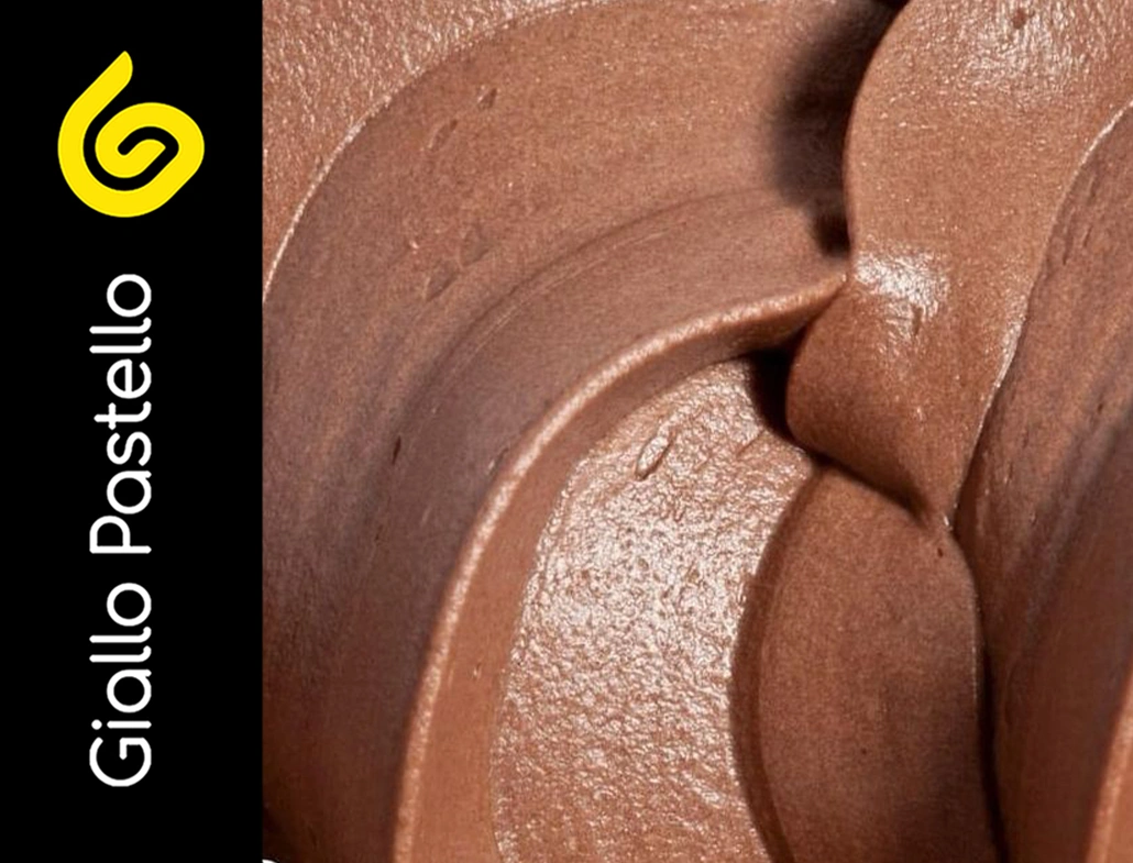 Colore Pantone 2025: Mocha Mousse - Giallo Pastello Interior Design